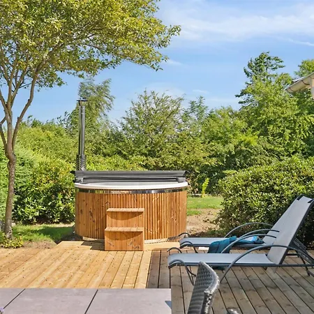 Semesterbostad Enrica - 250m From The Sea By Interhome