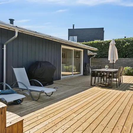 Enrica - 250m From The Sea By Interhome Semesterbostad