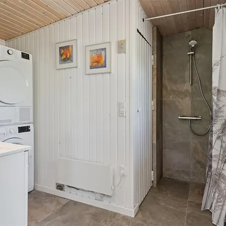 Semesterbostad Enrica - 250m From The Sea By Interhome *